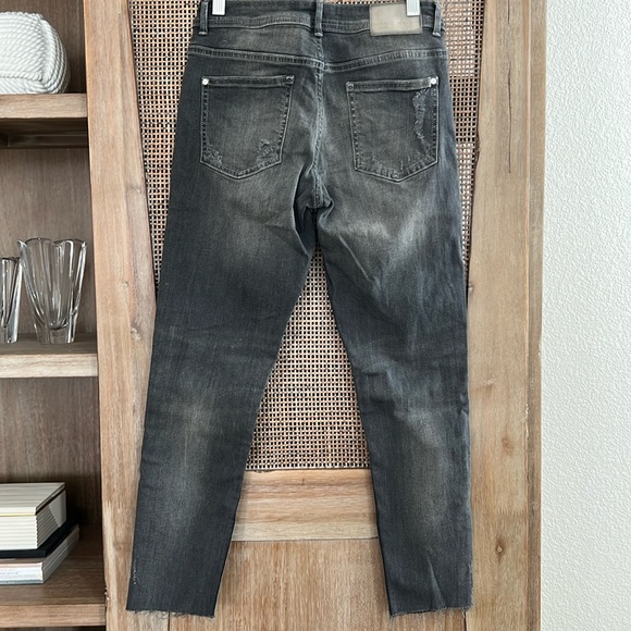 Zara Slim Fit Ripped Jeans Moto Style with zipper Size 4 / 36 - Picture 4 of 10